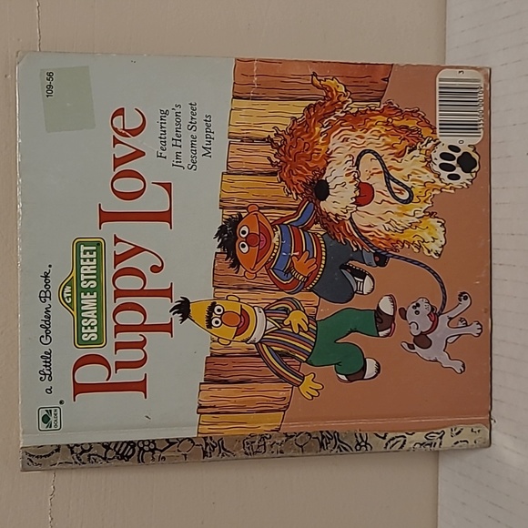 Set of 6 Little Golden Books - Picture 10 of 16